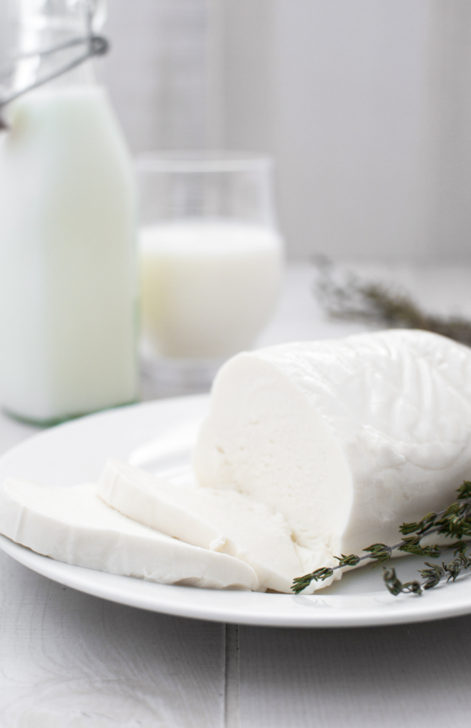 How to make mozzarella cheese from raw milk